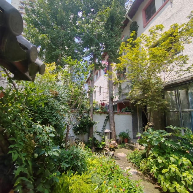 愚園路滬西別墅聯(lián)排產(chǎn)權(quán)整棟,業(yè)主自住精裝修